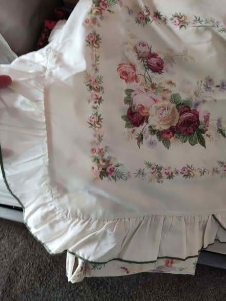 Photo of free Duvet cover and pillow cases (Wrenthorpe WF2) #2