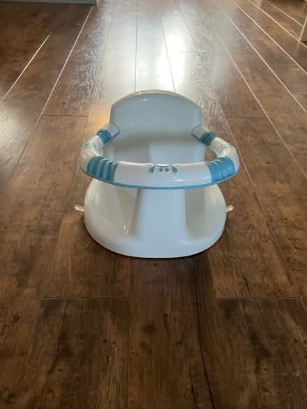 Photo of free Bath seat (Billericay CM12) #1