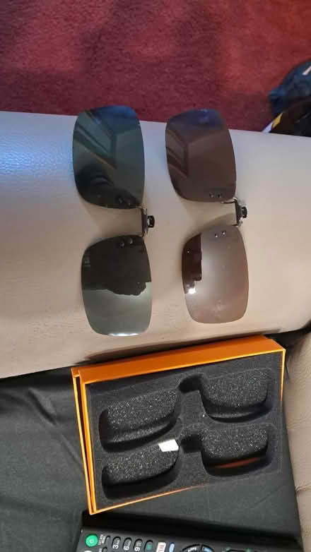 Photo of free poleroid clip ons (EX2 hamilton avenue.) #3