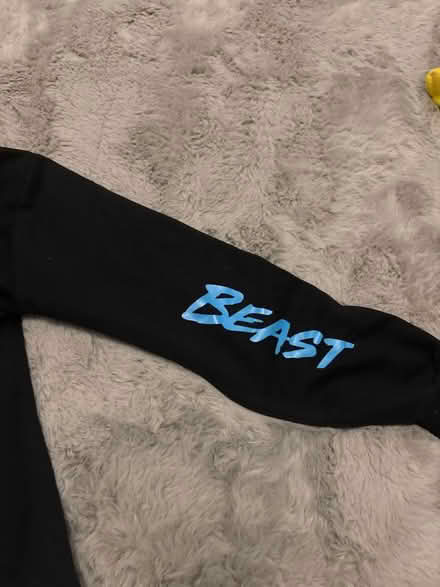 Photo of free Hoodie (DA11) #3