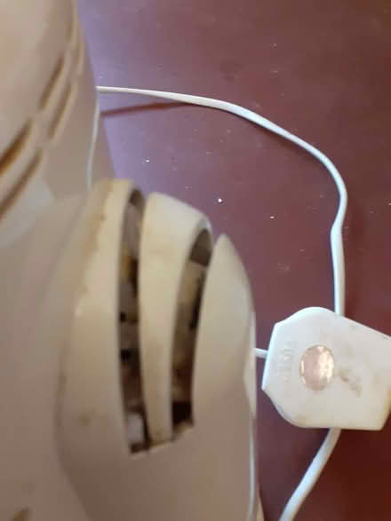 Photo of free Electric tin opener (Whitegrove RG42) #3