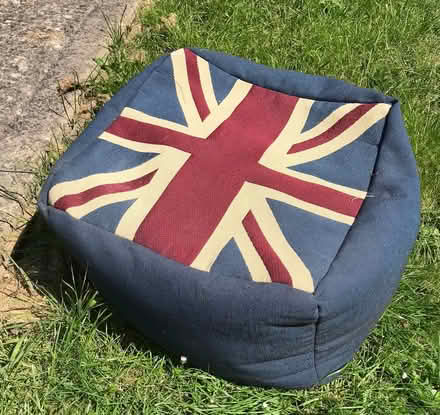 Photo of free pouffe (Kidlington OX5) #1