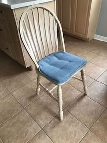 Photo of free KItchen Table and Four Chairs (Barrhaven Common) #3