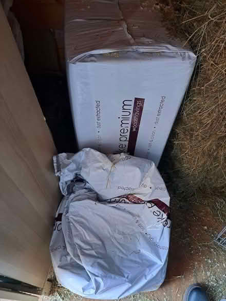 Photo of free 1 1/4 large bags of woodshavings (Burley LS4) #1