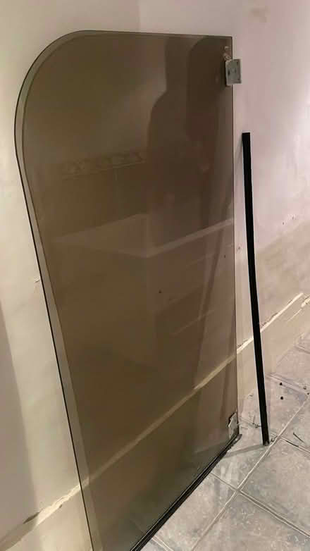 Photo of free Shower screen with fittings (Paulsgrove PO6) #1