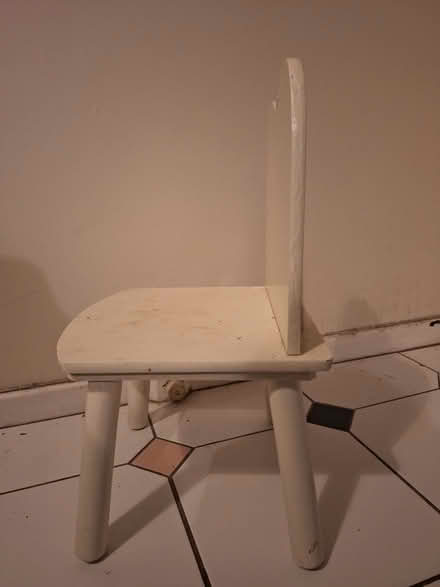 Photo of free Child's chair - white wood (Shinfield RG2) #4