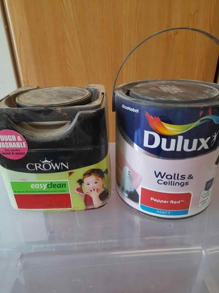 Photo of free Paent coch / Red Paint (Bangor LL57) #1