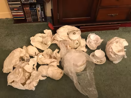 Photo of free China tea service wysiwyg (College Town GU47) #1