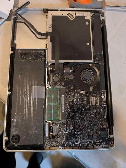 Photo of free Not working MacBook (pre 2010?) (Downsview at Keele and Wilson) #2