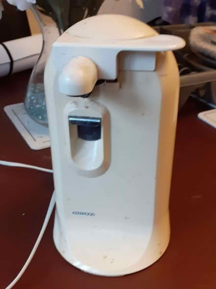 Photo of free Electric tin opener (Whitegrove RG42) #2