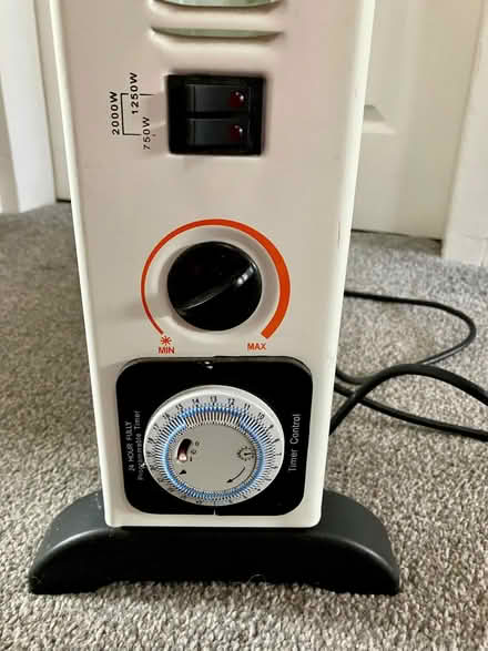 Photo of free 2000W electric heater (Cookley DY10) #2