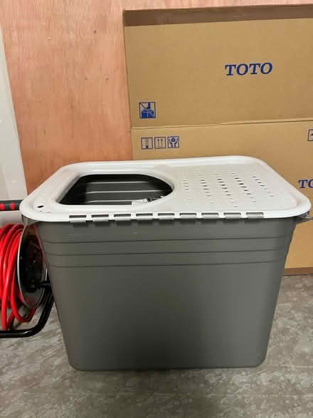 Photo of free cat litter box, little genie (near kings academy) #2