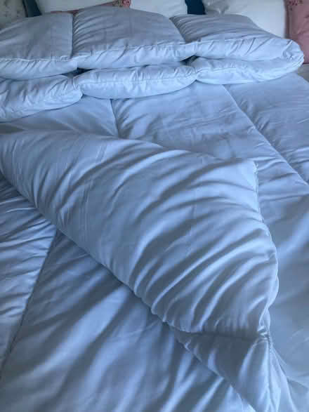 Photo of free Slumberdown King size duvet 10.5 tog (Mickleover DE3) #1