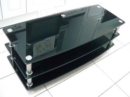 Photo of free glass tv stand (Runcorn WA7) #2