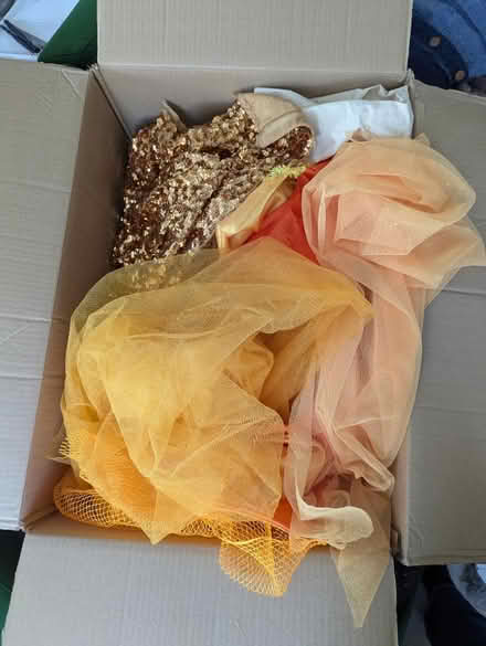 Photo of free Yellow and orange fabrics (SE25) #1