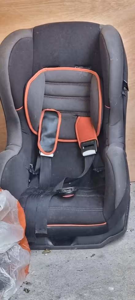 Photo of free Car seat (SW15 roehampton) #1