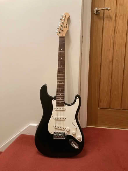 Photo of free Electric guitar (Downend BS16) #1