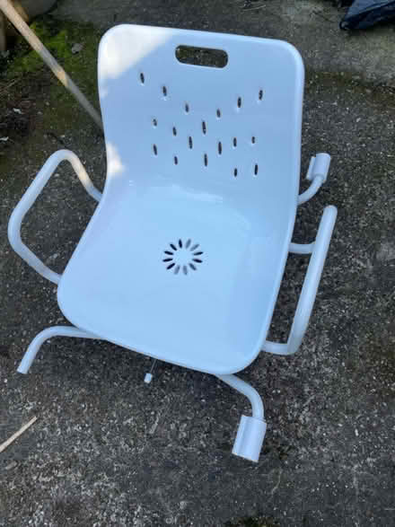 Photo of free Shower seat (CV35 Leek Wootton) #1