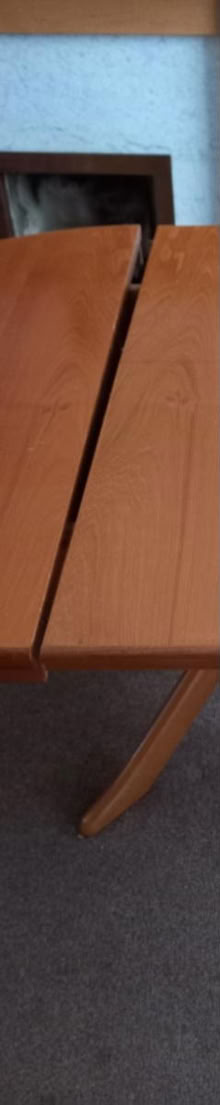 Photo of free Dining table (Great Baddow Cm2 7at) #3