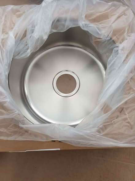 Photo of free WREN KITCHENS Dummy sink/worktop (Fulwood PR2) #4