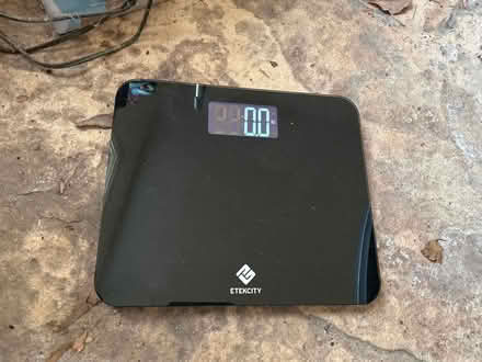 Photo of free Etekcity scale (Raritan Twp) #1
