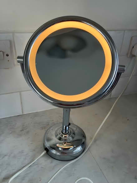 Photo of free Magnifying mirror (Finstock ox7) #2