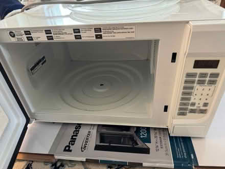 Photo of free GE Microwave (Lexington center) #2