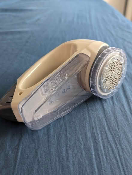 Photo of free Bobble/lint remover (Battle TN33) #2