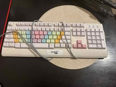 Photo of free keyboard (BR6) #1