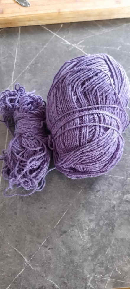 Photo of free Yarn (New Milton BH25) #1