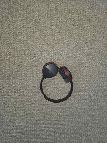 Photo of free JVC Bluetooth adjustable headphones 🎧 (Chingford Mount E4) #1