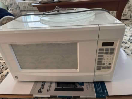 Photo of free GE Microwave (Lexington center) #3