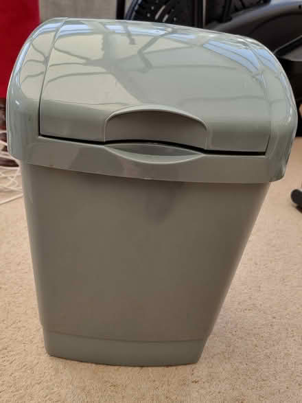 Photo of free Small bin (Bean, Dartford. DA2) #1