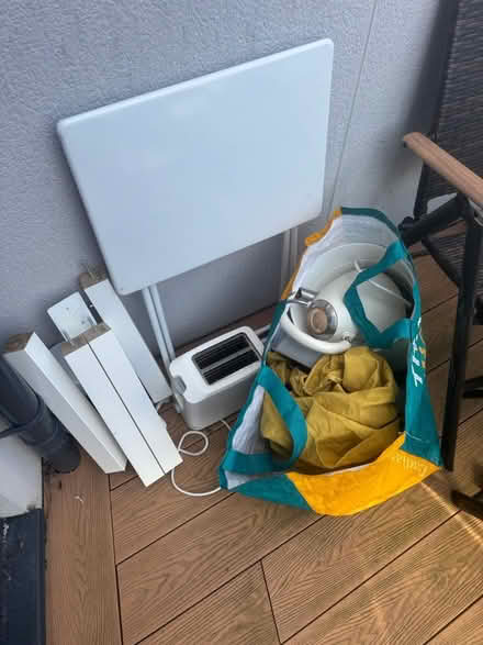 Photo of free a few things (SM6 7AR) #2