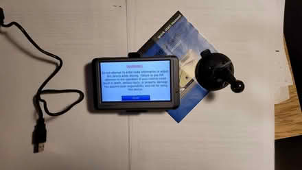 Photo of free Garmin nuvi 260w GPS (Hunt Club/McCarthy K1V 9H9) #2