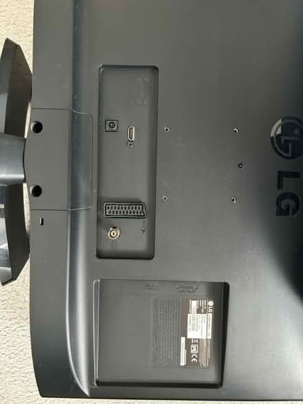 Photo of free Lg lcd tv (Mitcham CR4) #4