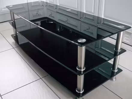 Photo of free glass tv stand (Runcorn WA7) #1