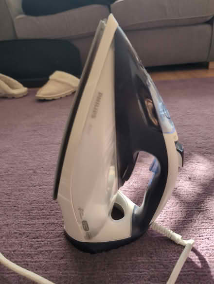 Photo of free Philips Azur Iron (AL22HP) #3