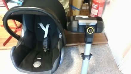 Photo of free Baby Car Seat MAXI COSI ISOFIX (Ashurst Wood RH19) #1