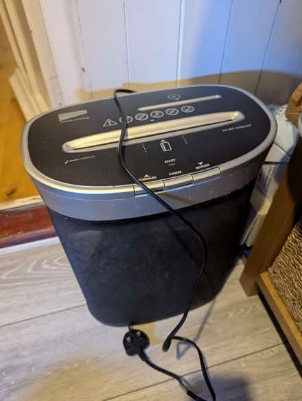 Photo of free Paper shredder (Amersham HP7) #1