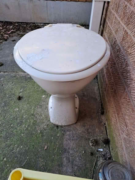 Photo of free Toilet (Pimley SY1) #3