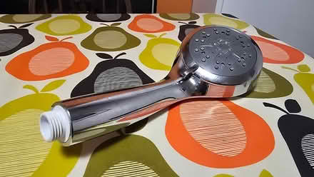 Photo of free Shower head with adjustable spray patterns (Seven Kings IG3) #1