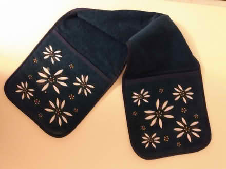 Photo of free Over the Shoulder Pot Holders (Chestnut Hill, Newton) #1