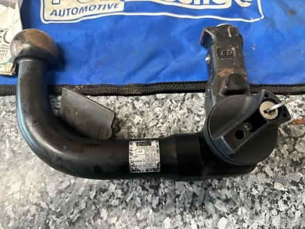 Photo of free Detachable tow hitch (Alwoodley LS17) #2