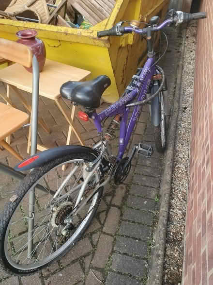 Photo of free Various items (CM23) #1