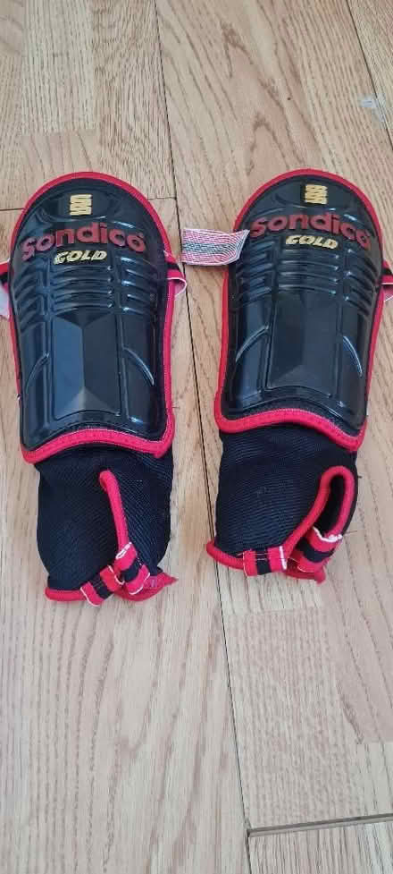 Photo of free Youths football shinpads (Priestwood RG42) #1