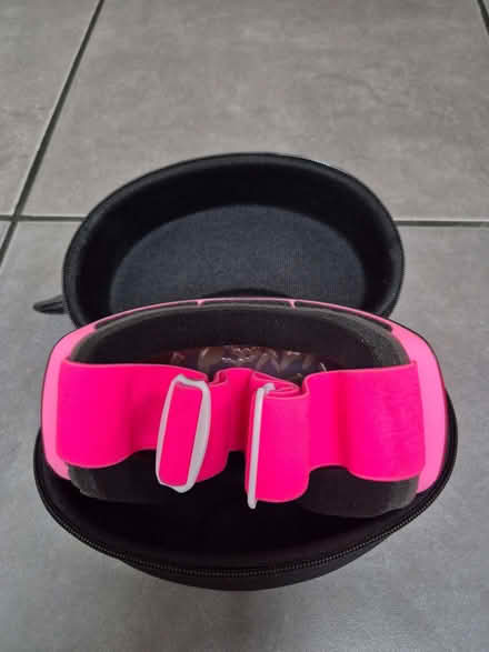 Photo of free Women's ski goggles (Benhall GL51) #1