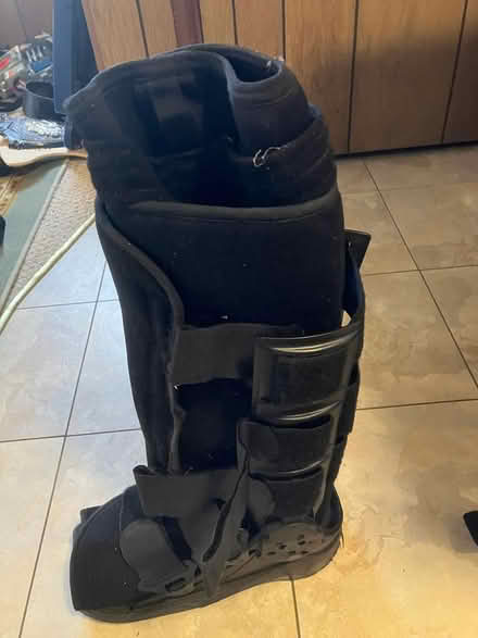 Photo of free Boots for foot injury (Southwest Palatine) #1