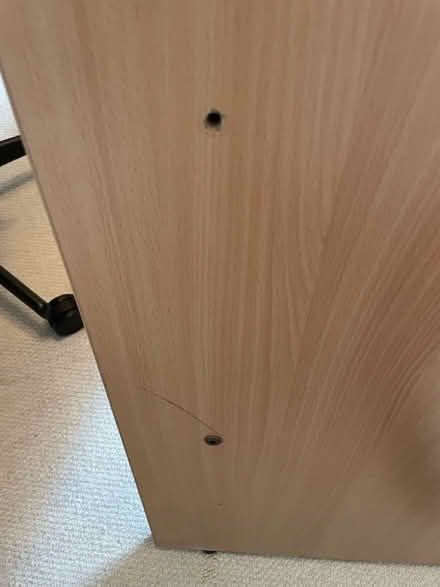 Photo of free Desk (Frodsham WA6) #4