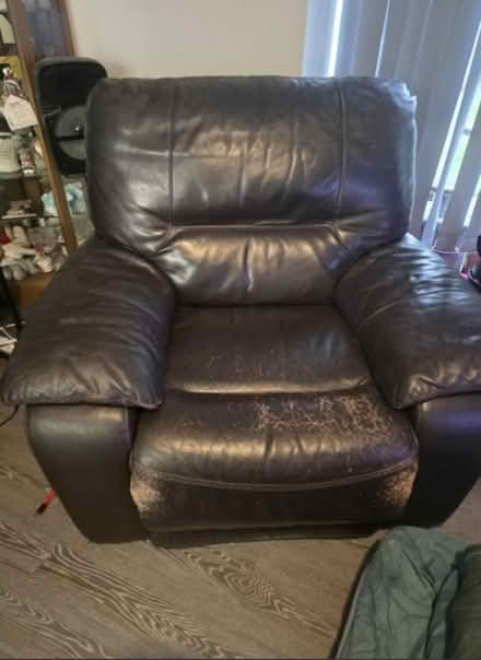 Photo of free Sofas (Chelmsford) #2